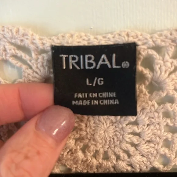 Tribal Crochet Blouse - Picture 2 of 4